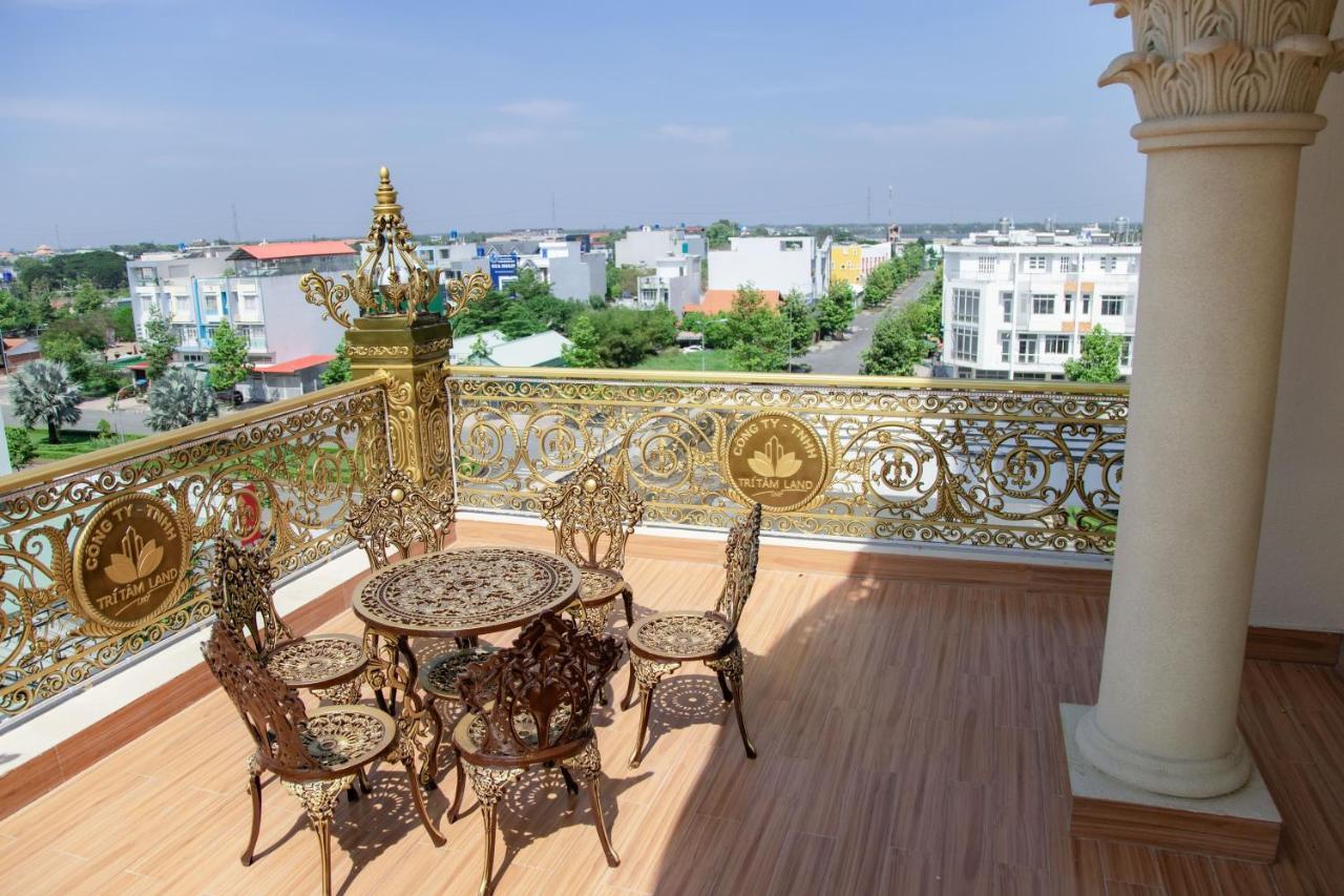 Tri Tam Hotel - Khach San Tri Tam Ben Luc Exteriör bild