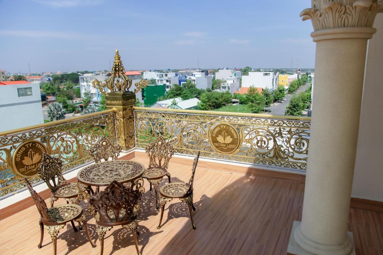 Tri Tam Hotel - Khach San Tri Tam Ben Luc Exteriör bild