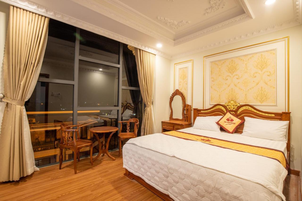 Tri Tam Hotel - Khach San Tri Tam Ben Luc Exteriör bild
